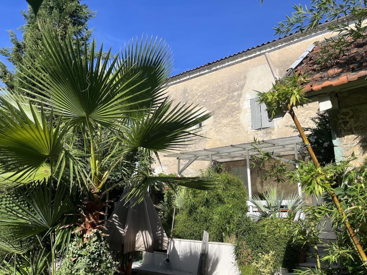 Chambre Paisible Dans Une Ancienne Batisse Renovee Issigeac Bagian luar foto