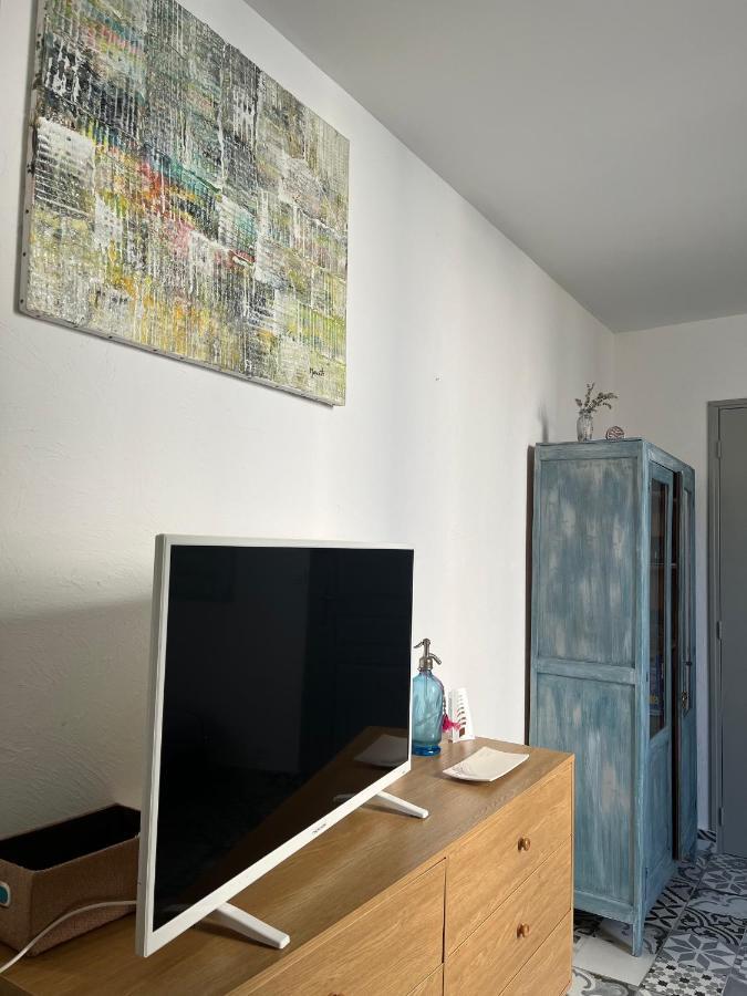 Chambre Paisible Dans Une Ancienne Batisse Renovee Issigeac Bagian luar foto